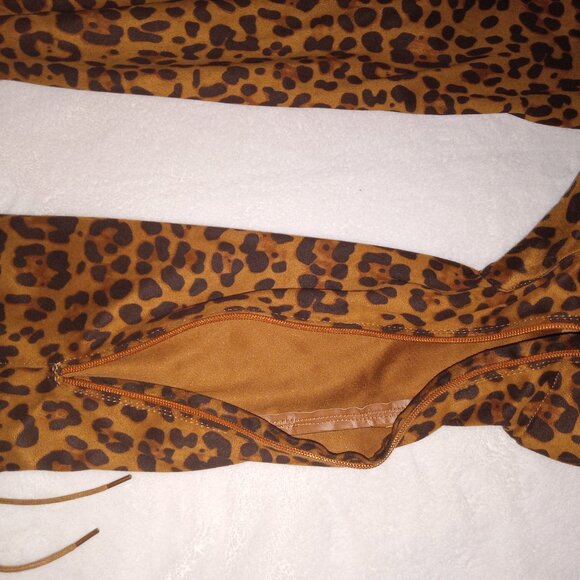 Animal print over the knee's boots - Picture 2 of 6